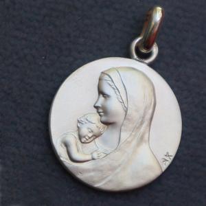 MÃ©daille de baptÃªme en argent: Notre Dame des petits enfants.