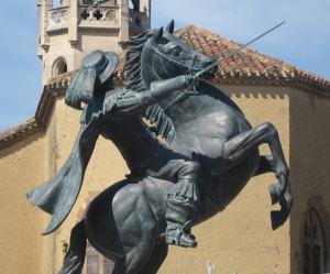 Lupiac et sa statue Ã©questre de d'Artagnan.